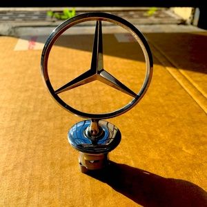 Mercedes Emblem